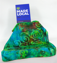 Load image into Gallery viewer, Silk Scarf The Celtic Earth Emerald
